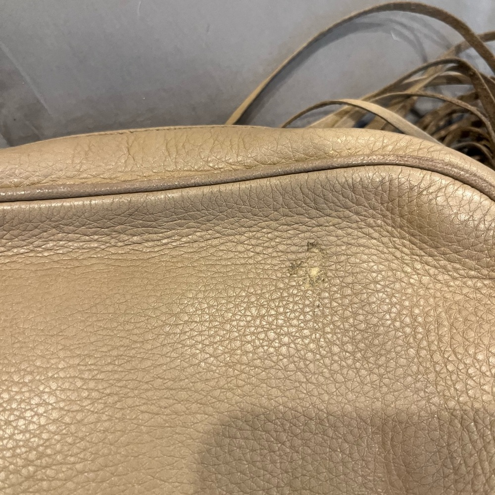 Gucci Beige/Tan Soho Disco Leather Crossbody Bag with Tassel - Picture 14 of 15